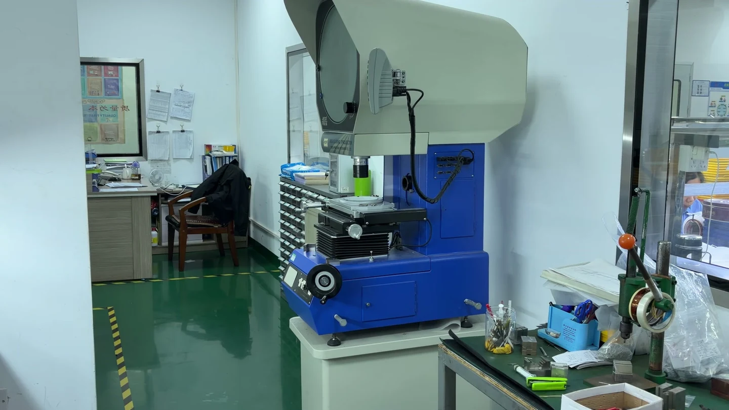 Measuring projector in the factory